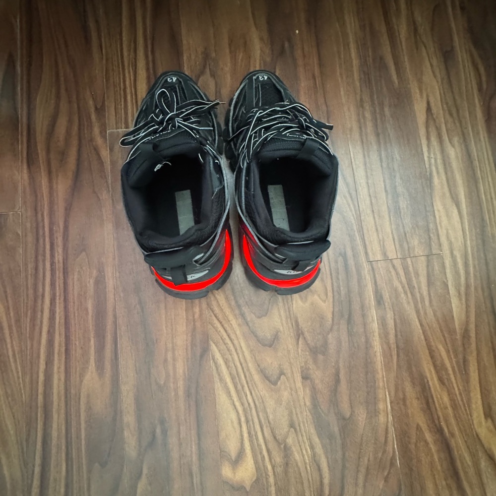 Balenciaga Black Sneakers - Picture 4 of 5